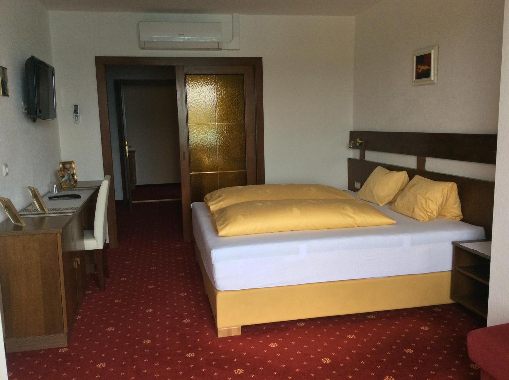 Hotel Desiree - Garni - Adults Only